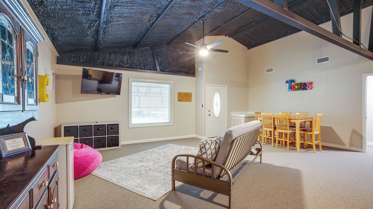 Photo of Bedroom in Pointblank