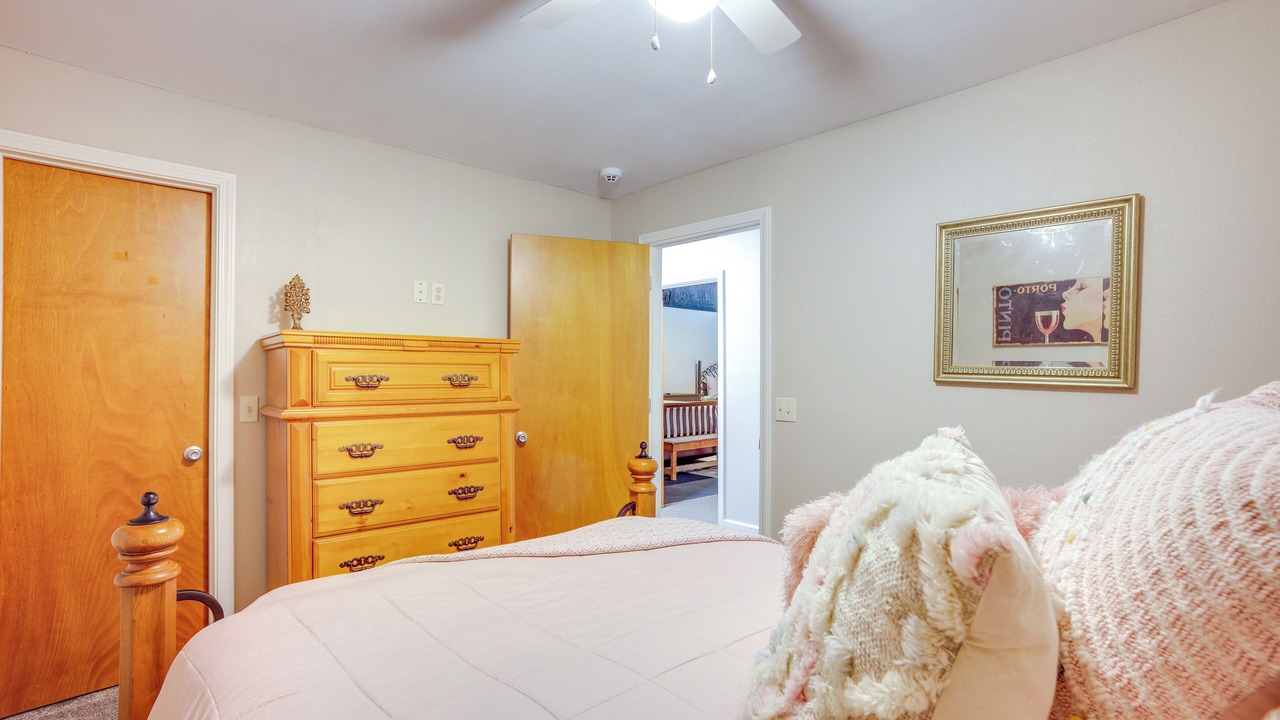 Photo of Bedroom in Pointblank
