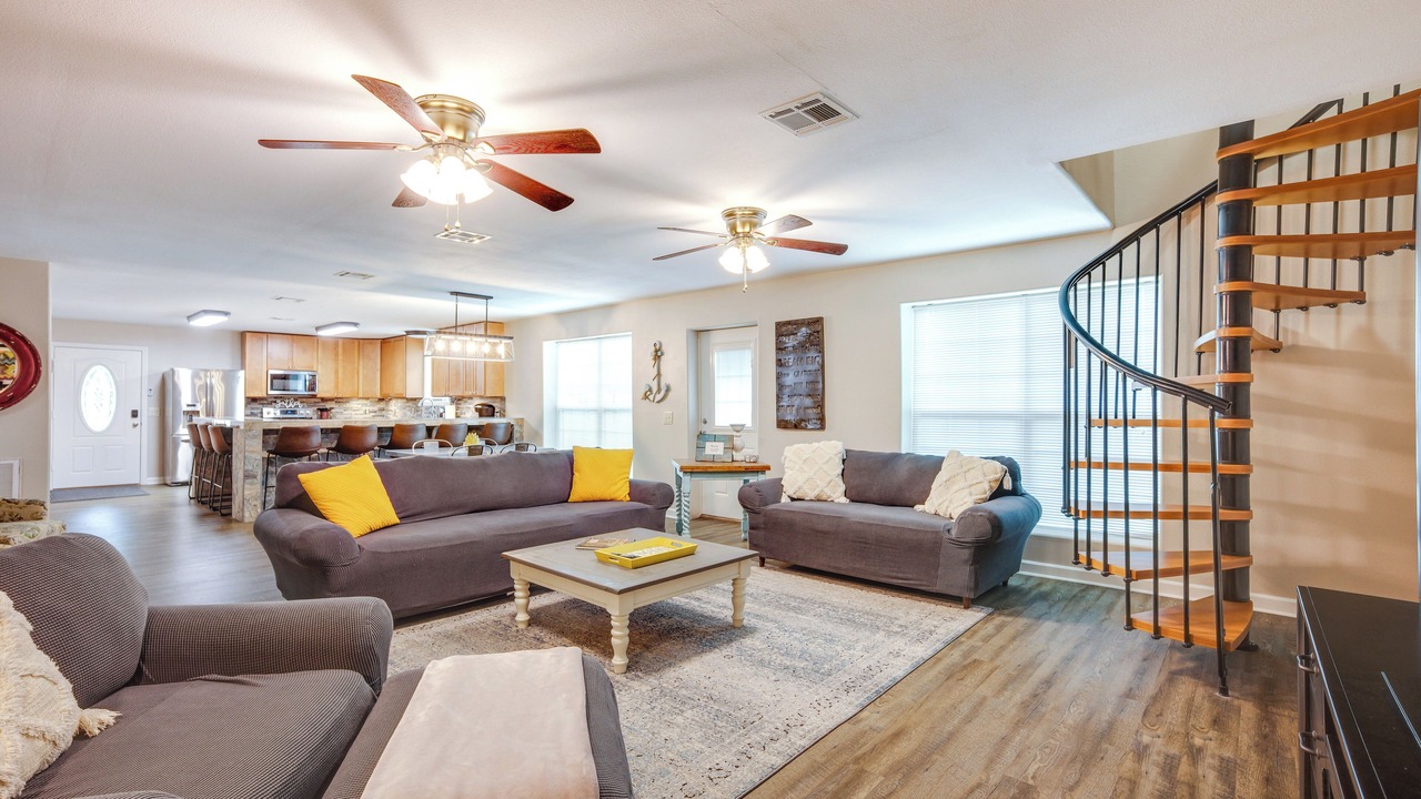 Photo of Bedroom in Pointblank