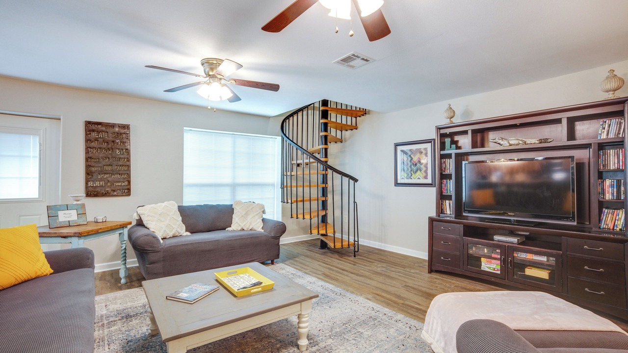 Photo of Bedroom in Pointblank