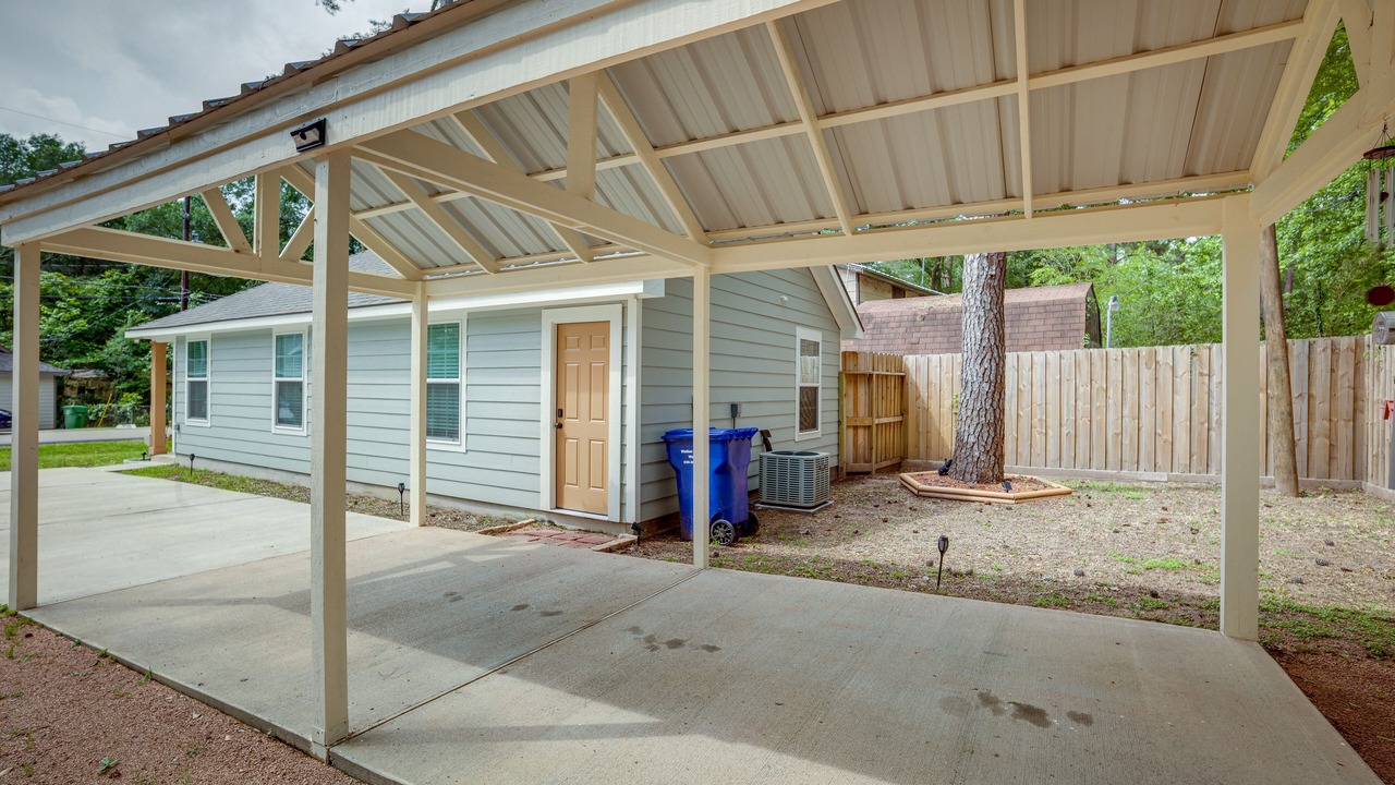 Photo of Outdoor in Willis