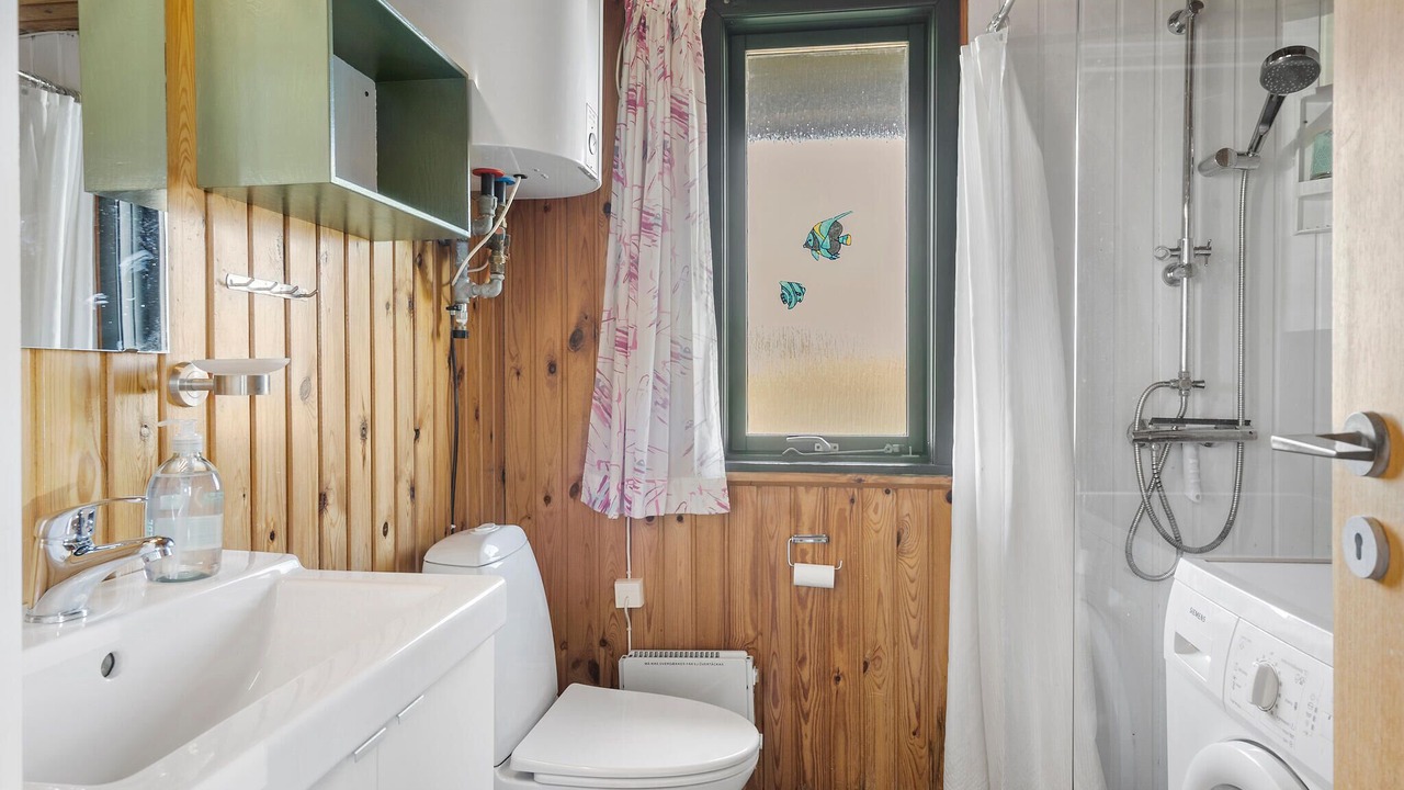 Photo of Bathroom in Vrist Strand