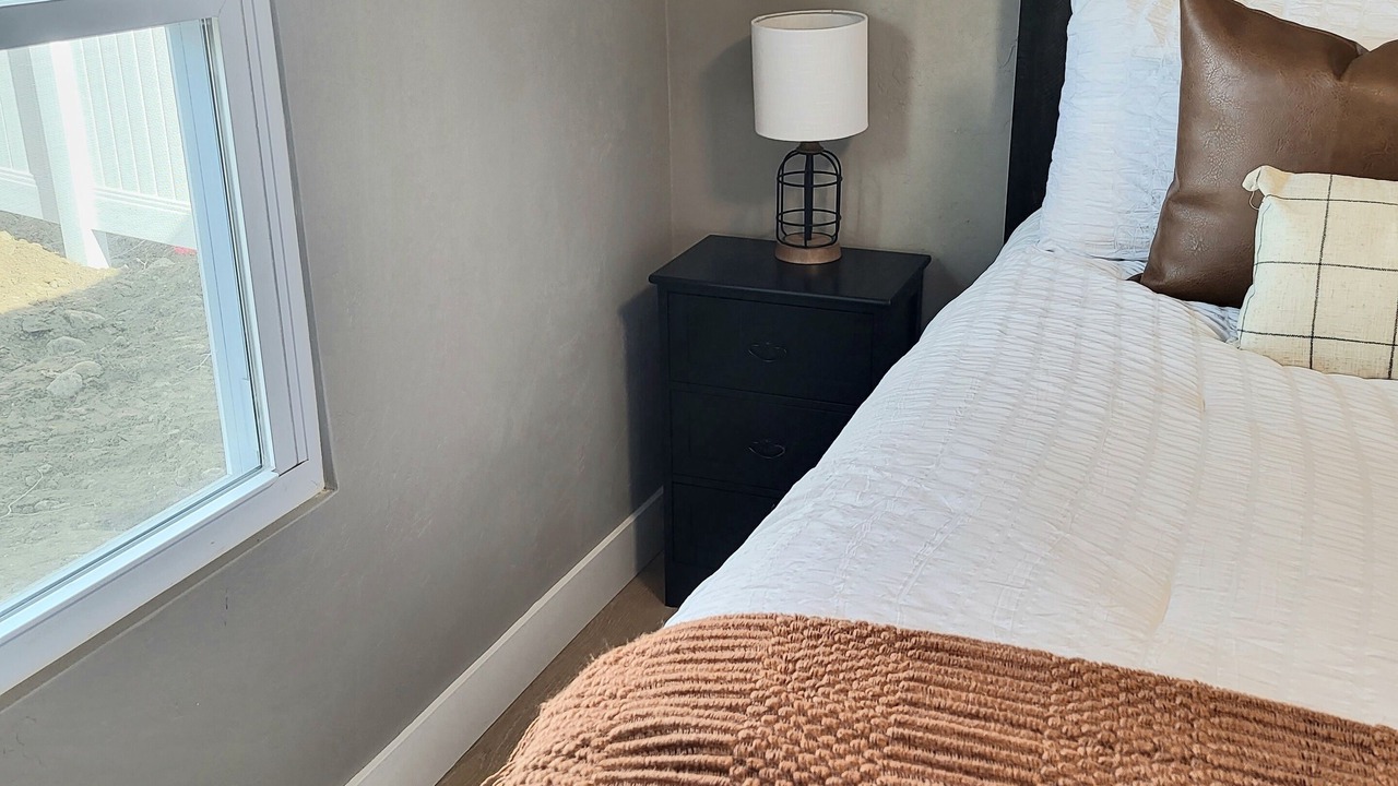 Photo of Bedroom in Salmon