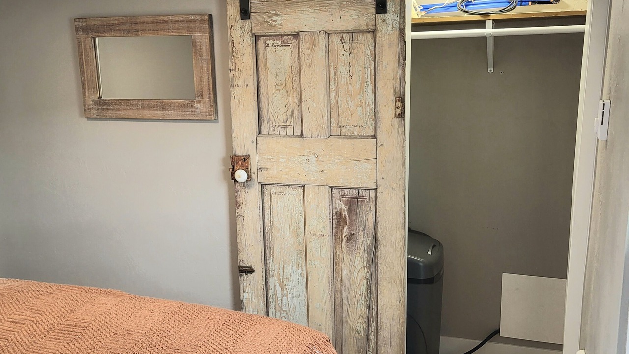 Photo of Bedroom in Salmon