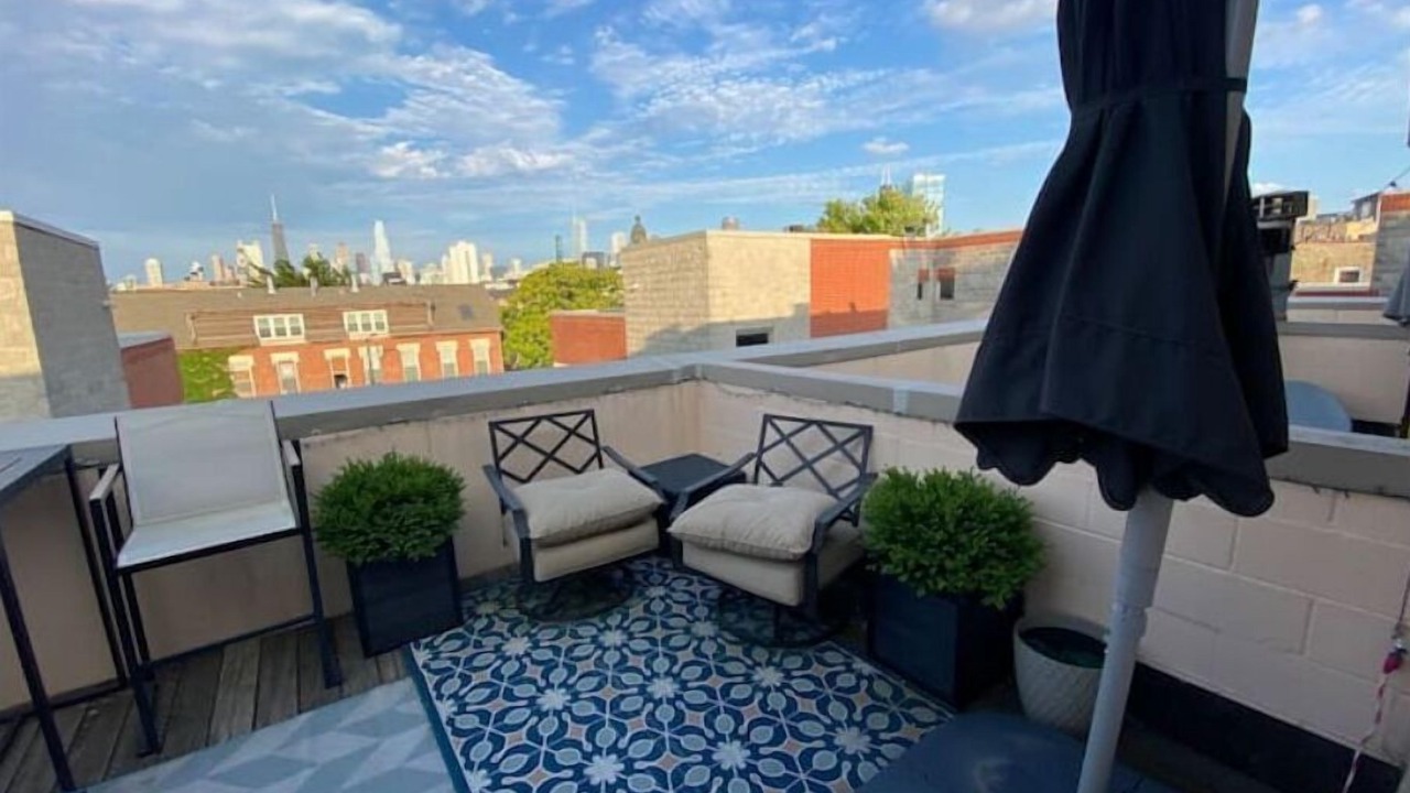 Photo of Outdoor in Noble Square