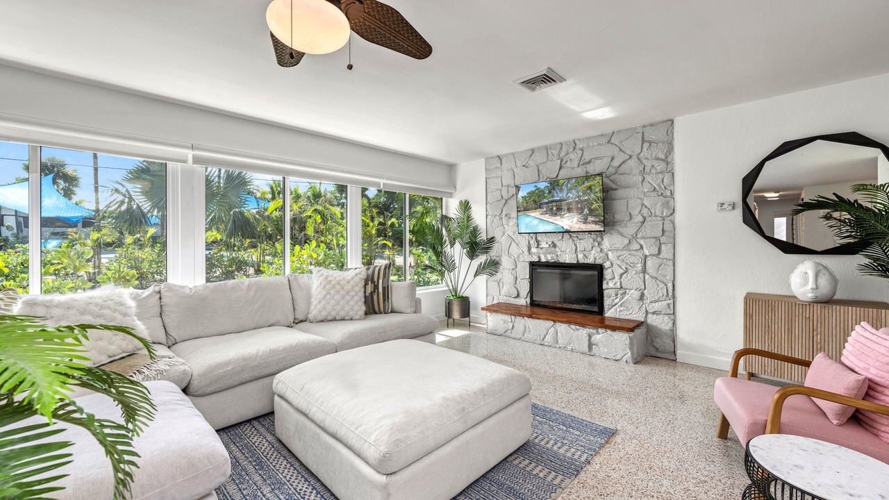 Photo of Livingroom in Bay Isle