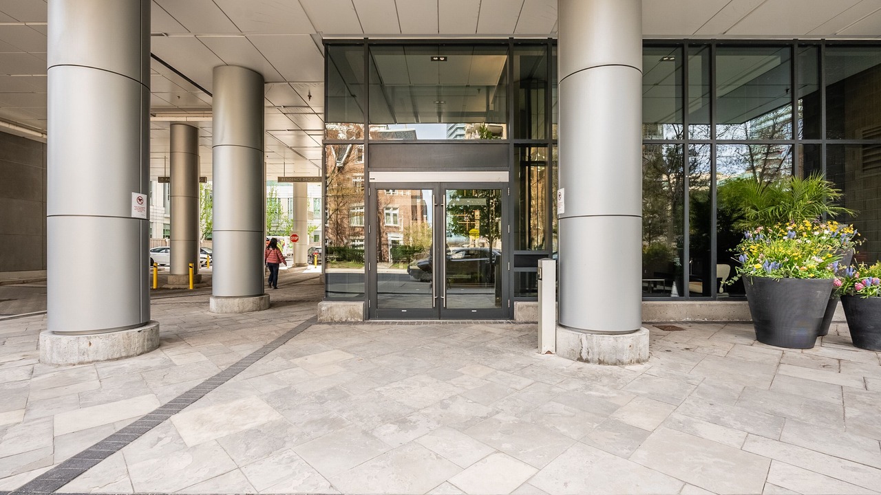 Photo of Outdoor in Yonge-Eglinton