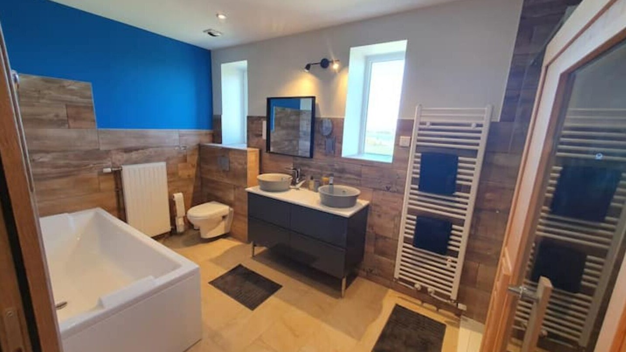 Photo of Bathroom in Saint-Jean-Saint-Maurice-sur-Loire