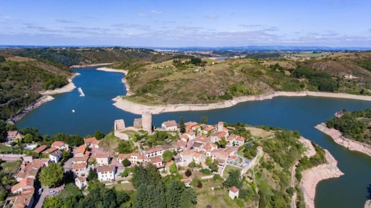 Photo of Outdoor in Saint-Jean-Saint-Maurice-sur-Loire