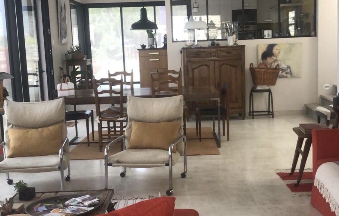 Photo of Livingroom in Saint-Restitut