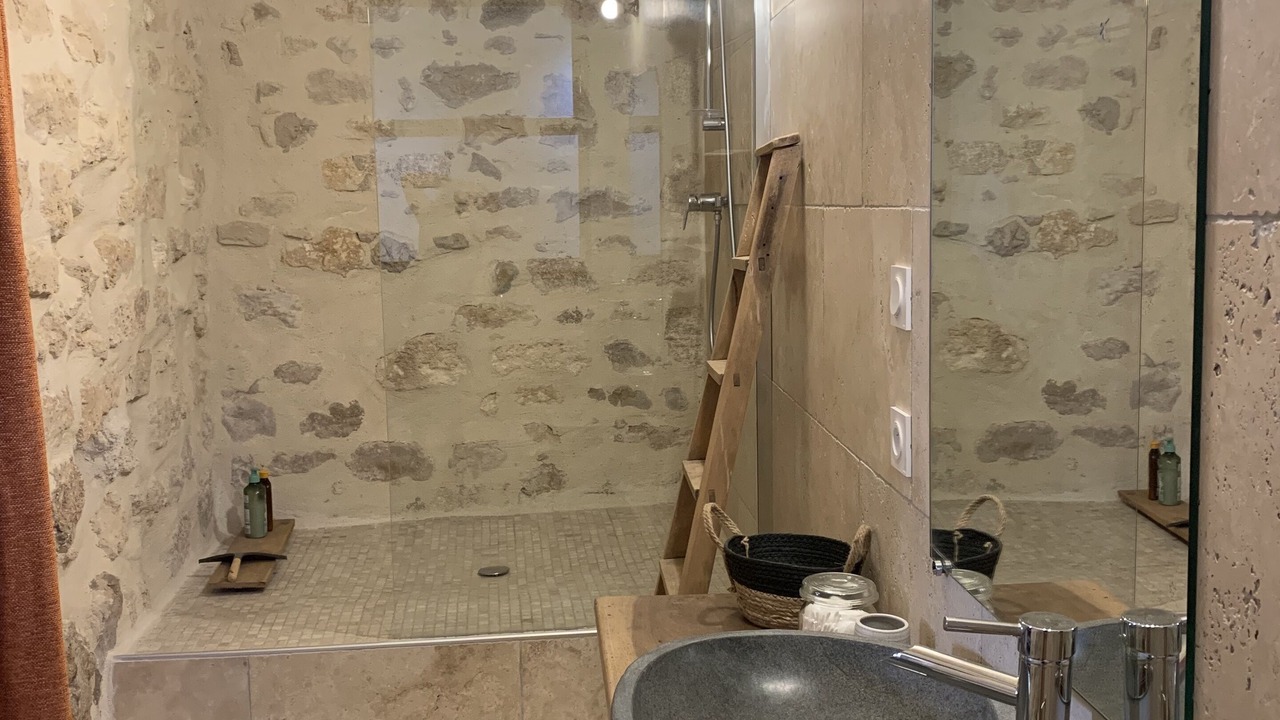 Photo of Bathroom in Saint-Genies-des-Mourgues