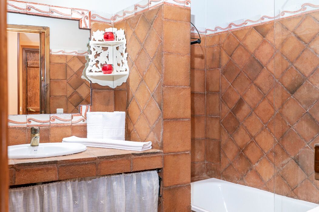 Photo of Bathroom in Adahuesca