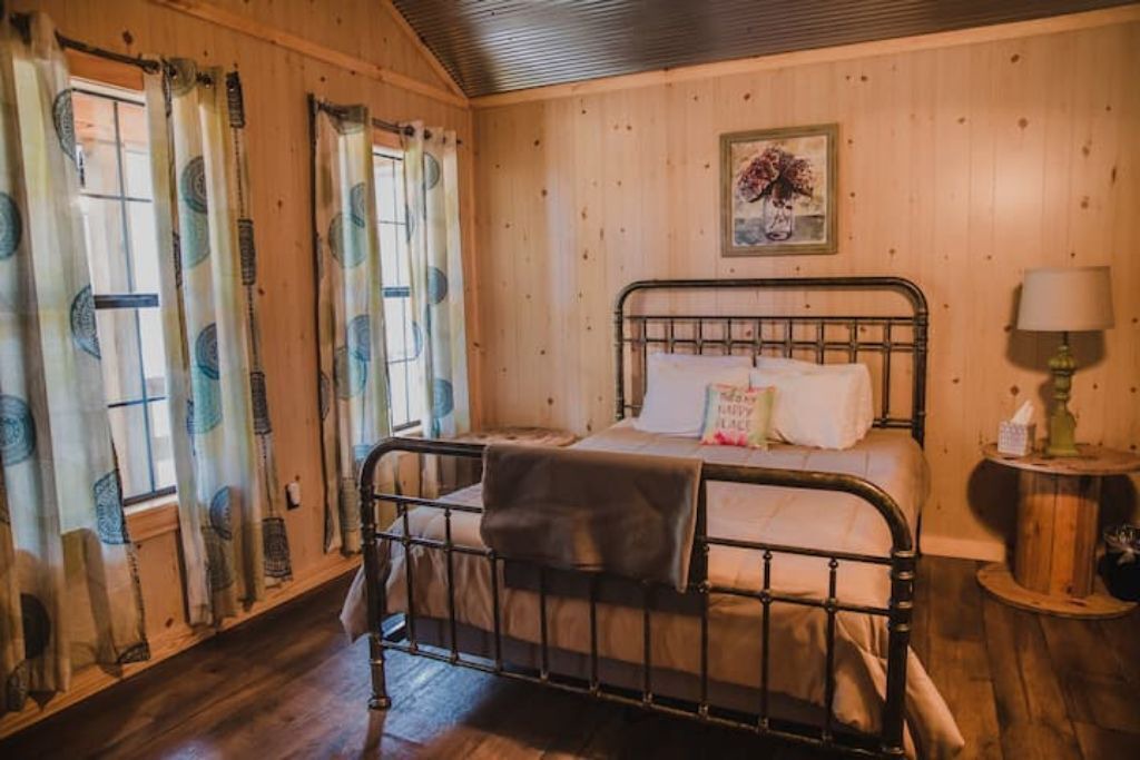 Photo of Bedroom in Ellisville