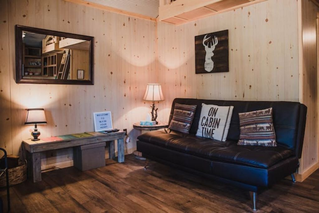 Photo of Livingroom in Ellisville