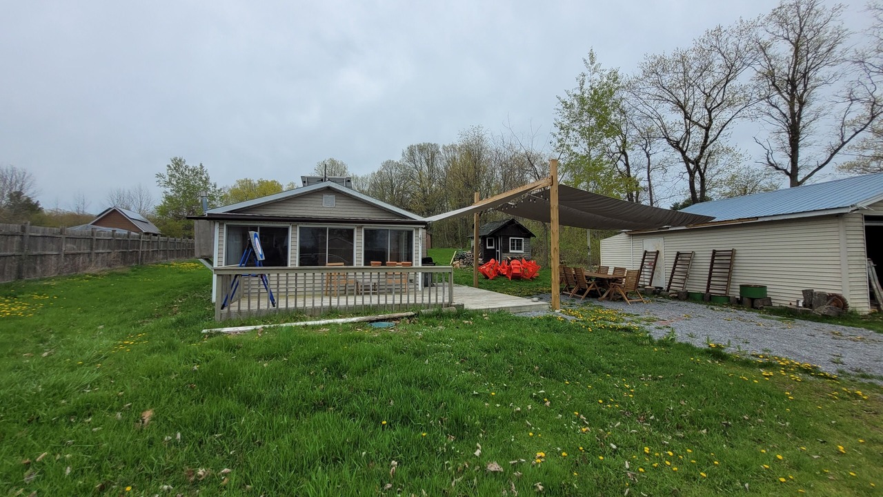 Photo of Patio Balcony in Howe Island