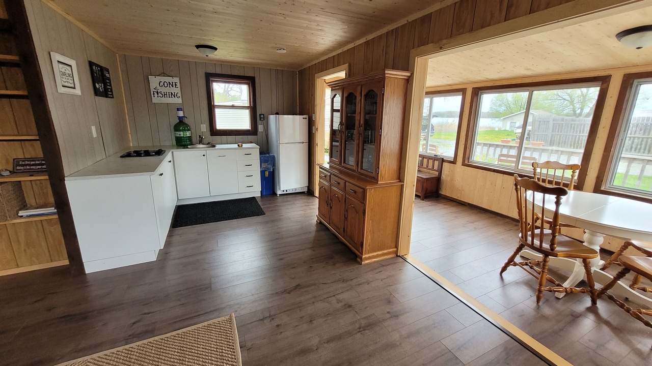 Photo of Kitchen in Howe Island