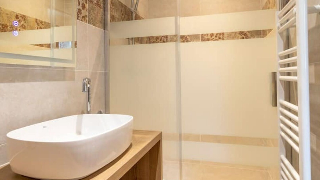 Photo of Bathroom in Savonnieres