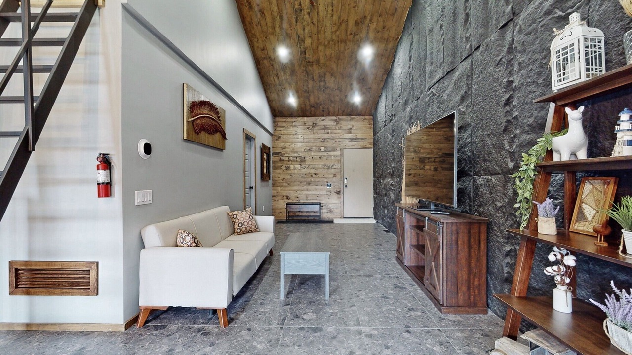 Photo of Livingroom in Penetanguishene