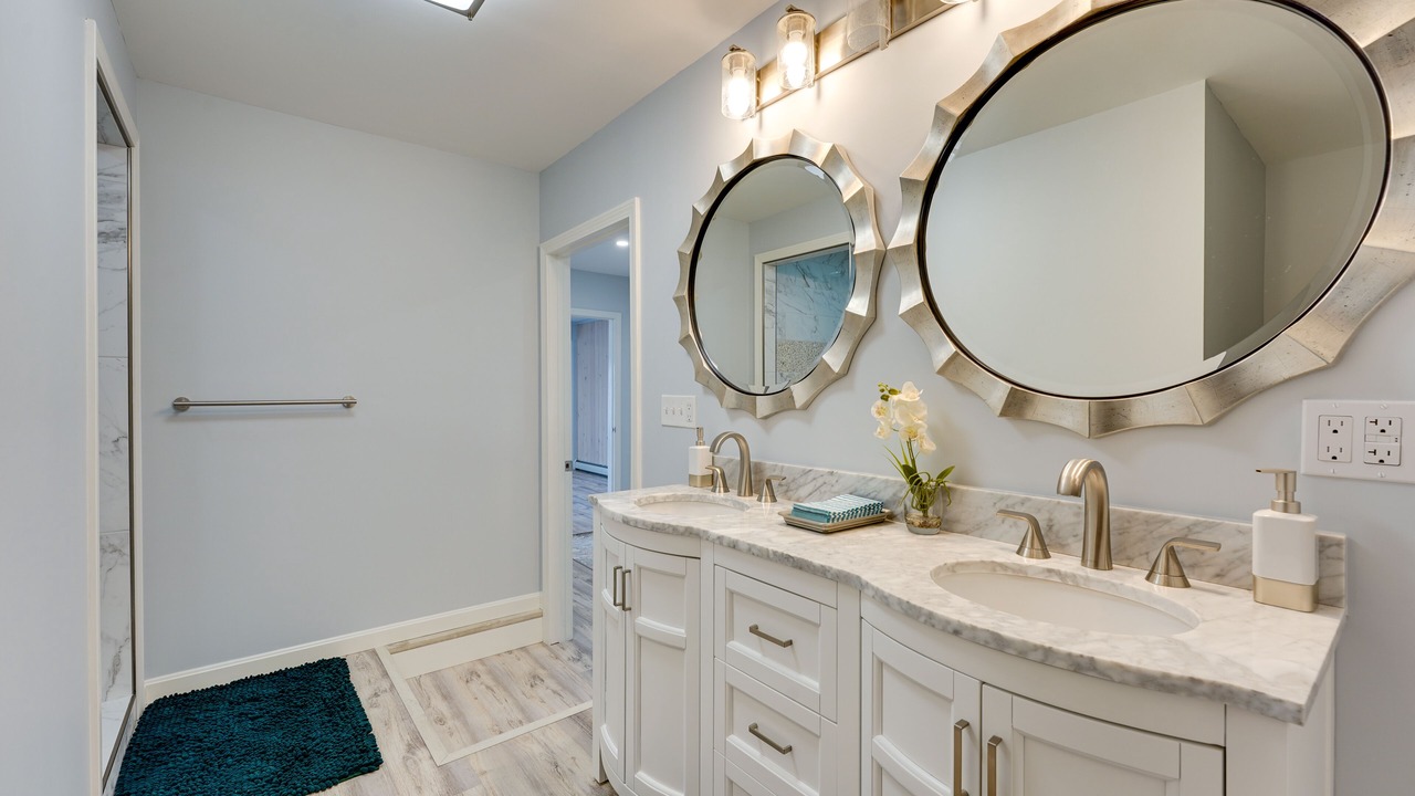 Photo of Bathroom in Sunapee