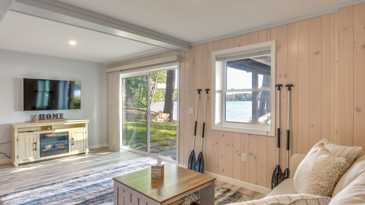 Photo of Livingroom in Sunapee