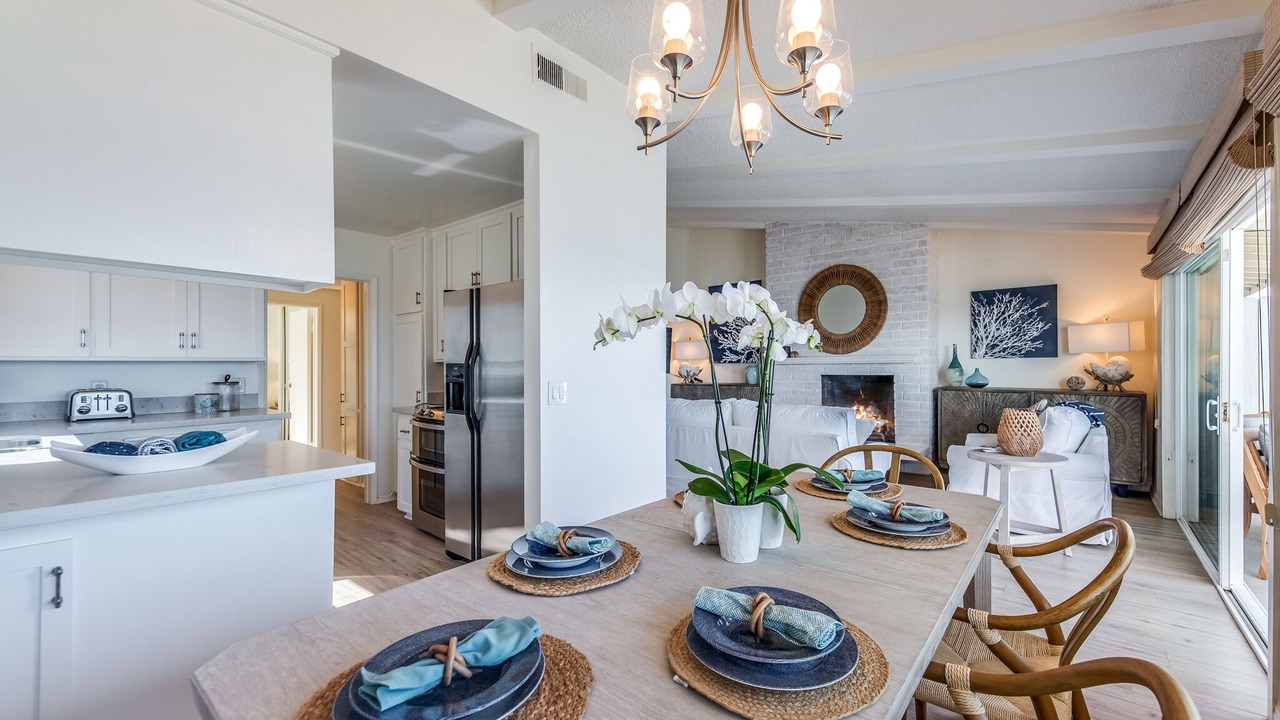 Photo of Bedroom in Eastern Malibu