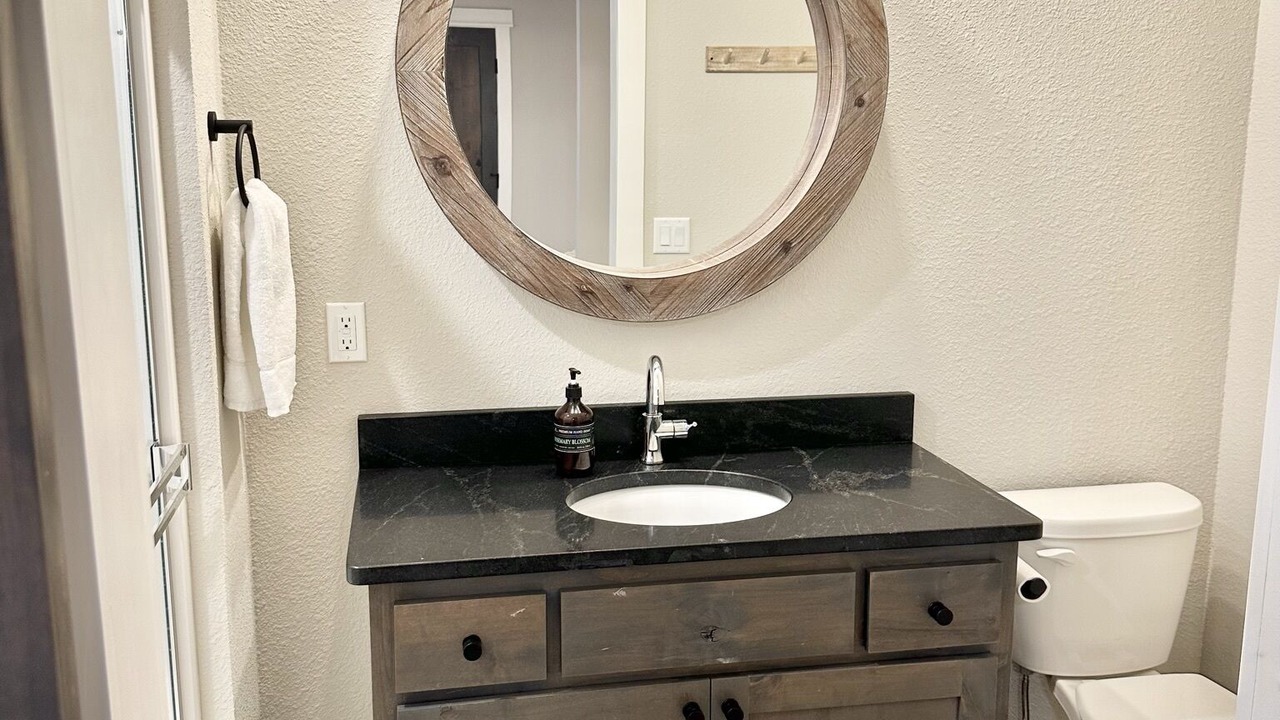 Photo of Bathroom in Roach