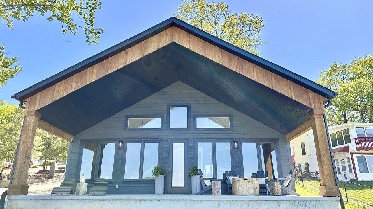 Photo of Outdoor in Roach