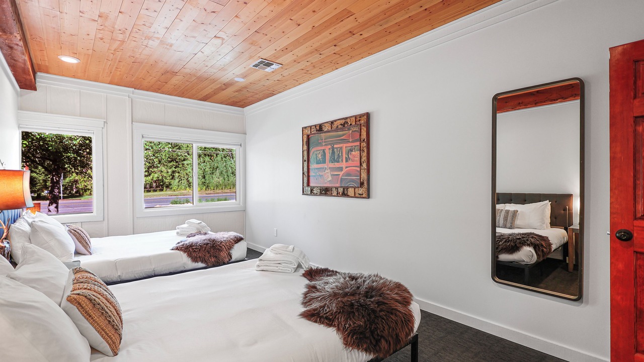 Photo of Bedroom in McCloud