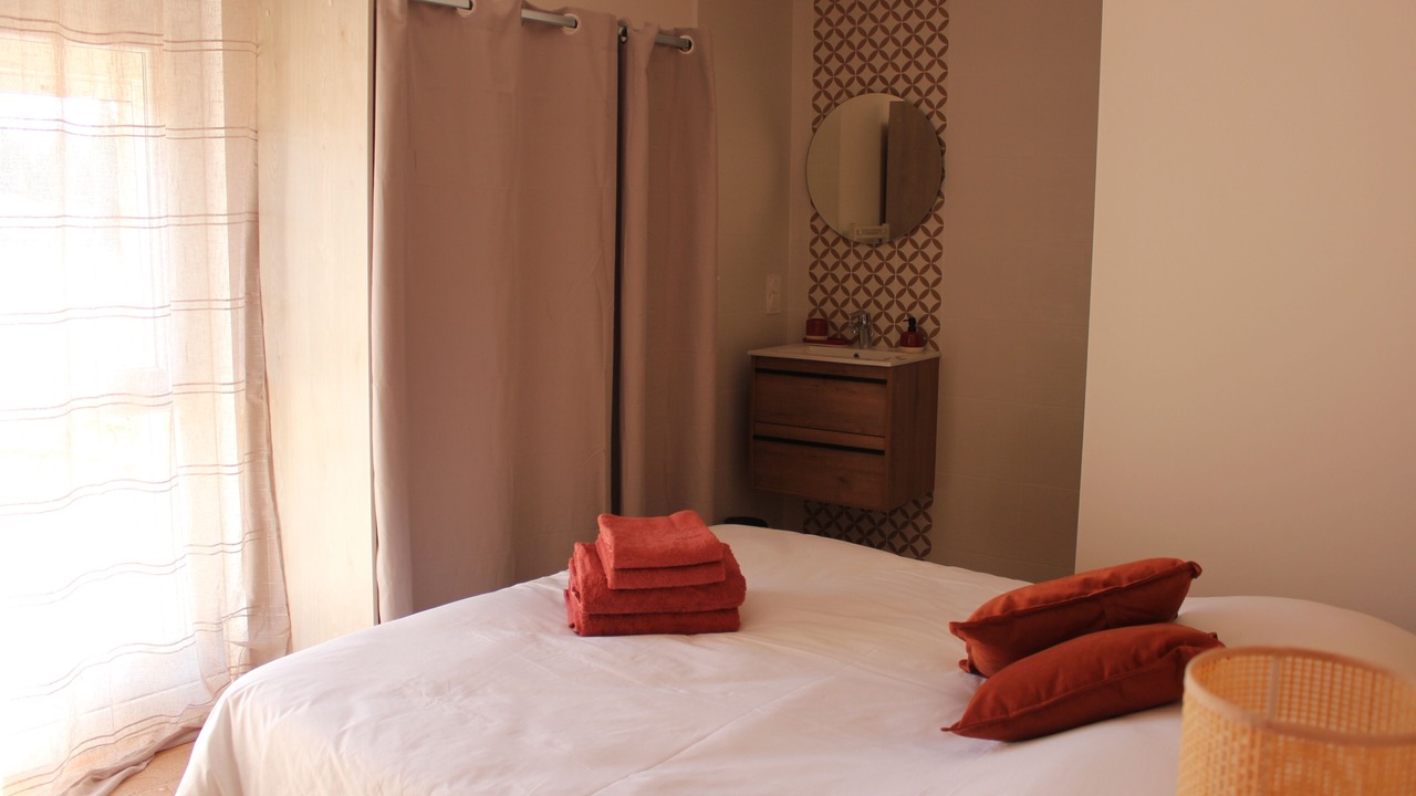 Photo of Bedroom in Camelas