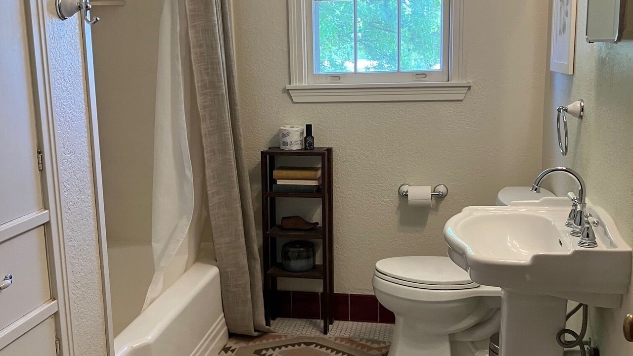 Photo of Bathroom in Jacksboro