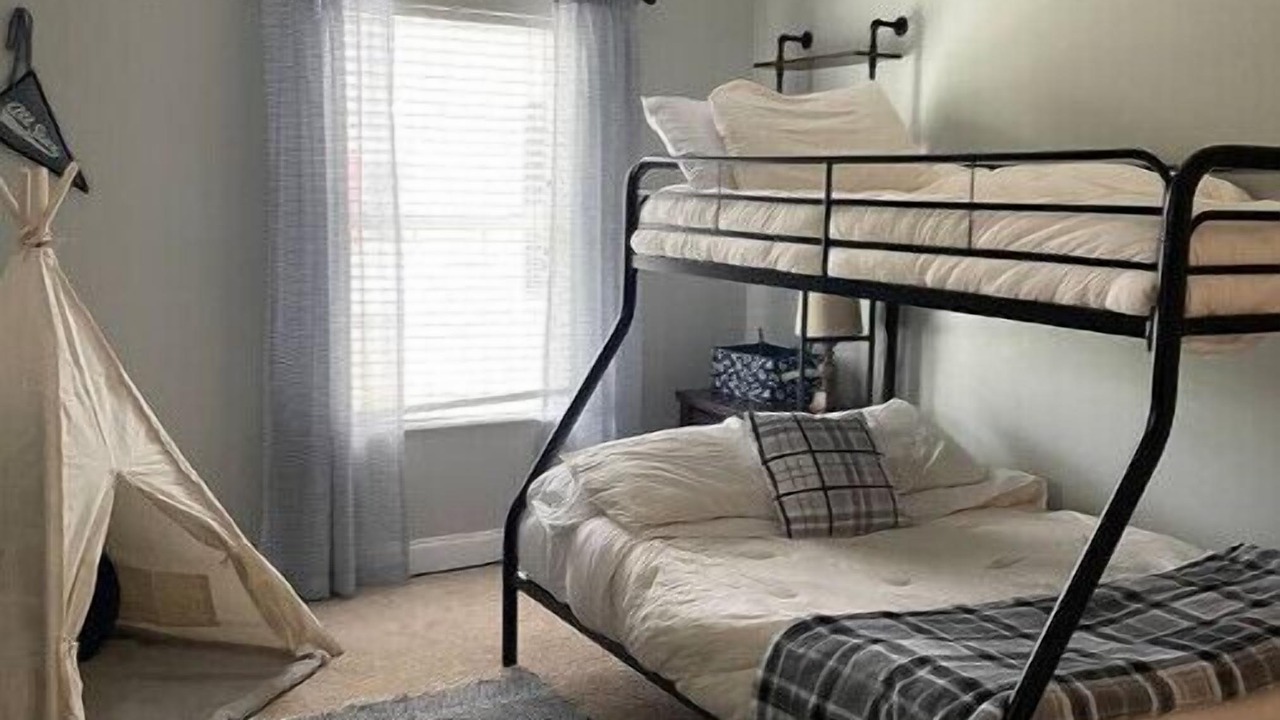 Photo of Others in Cobb