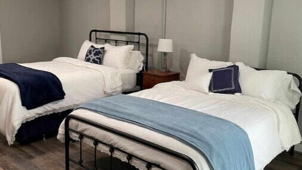 Photo of Others in Cobb