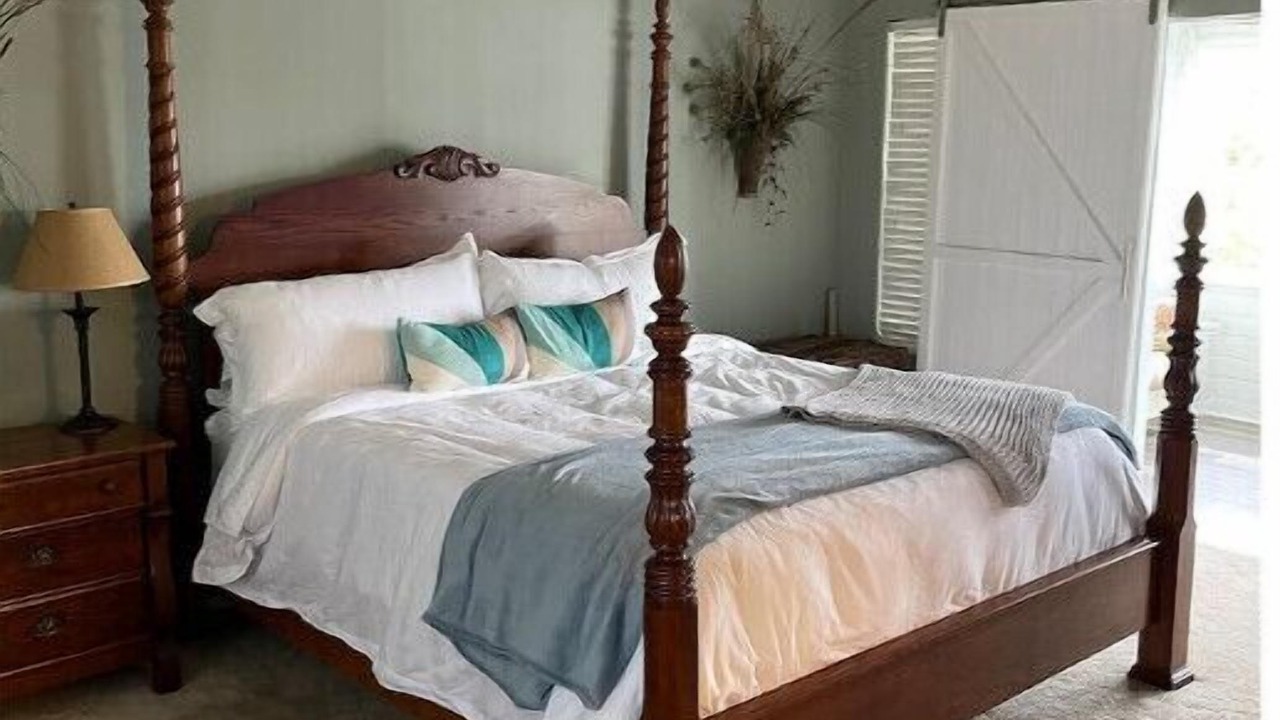 Photo of Bedroom in Cobb