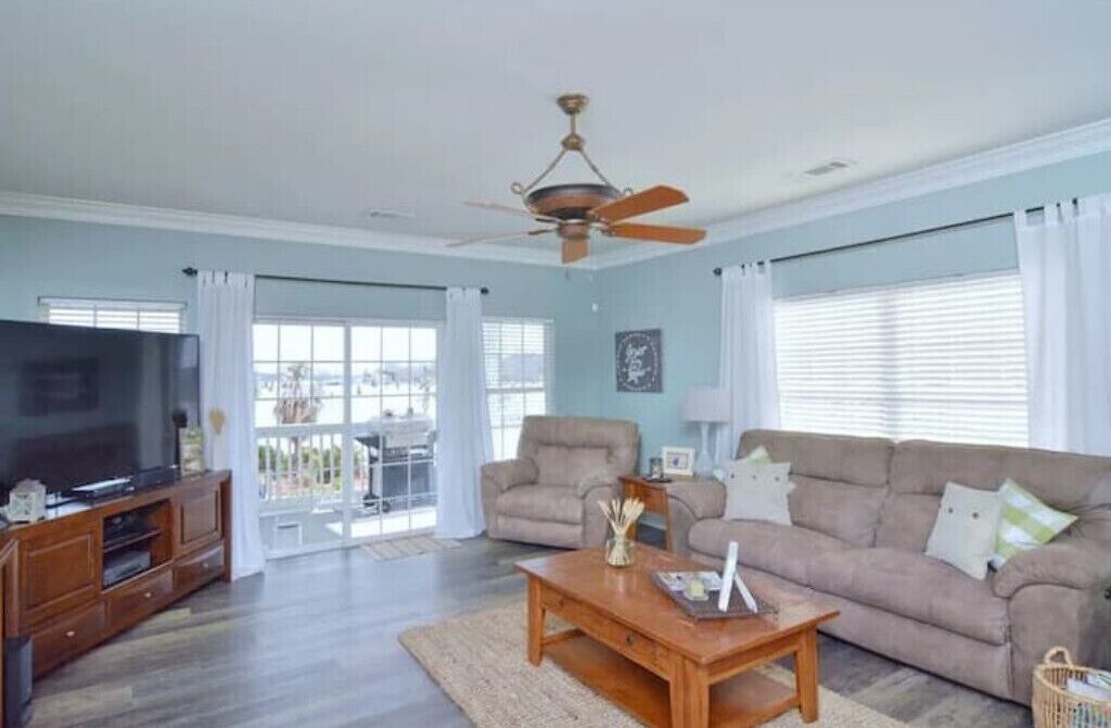 Photo of Livingroom in Cobb