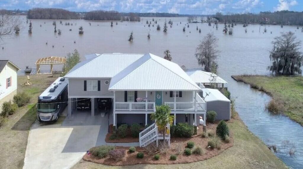 Photo of Others in Cobb