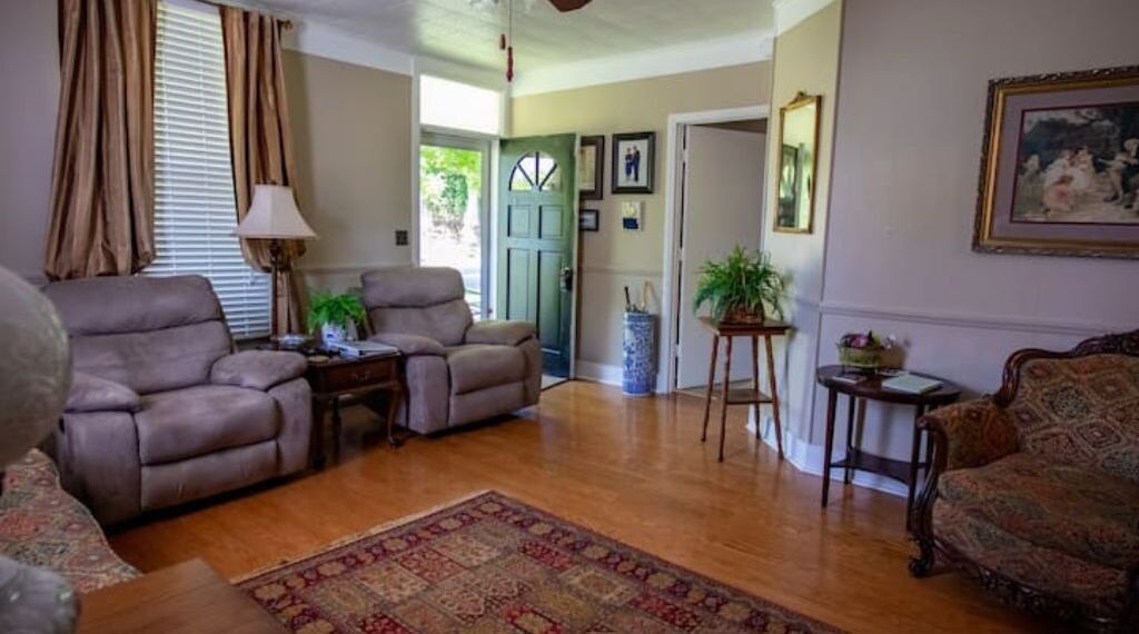 Photo of Livingroom in Winona