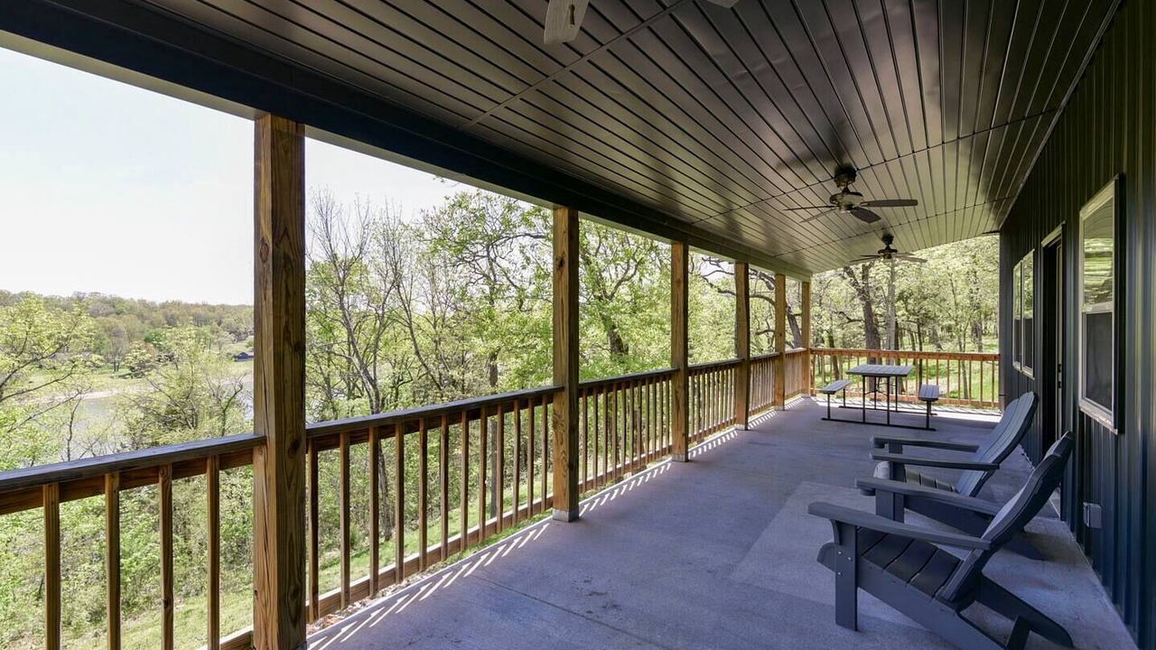 Photo of Outdoor in Golden