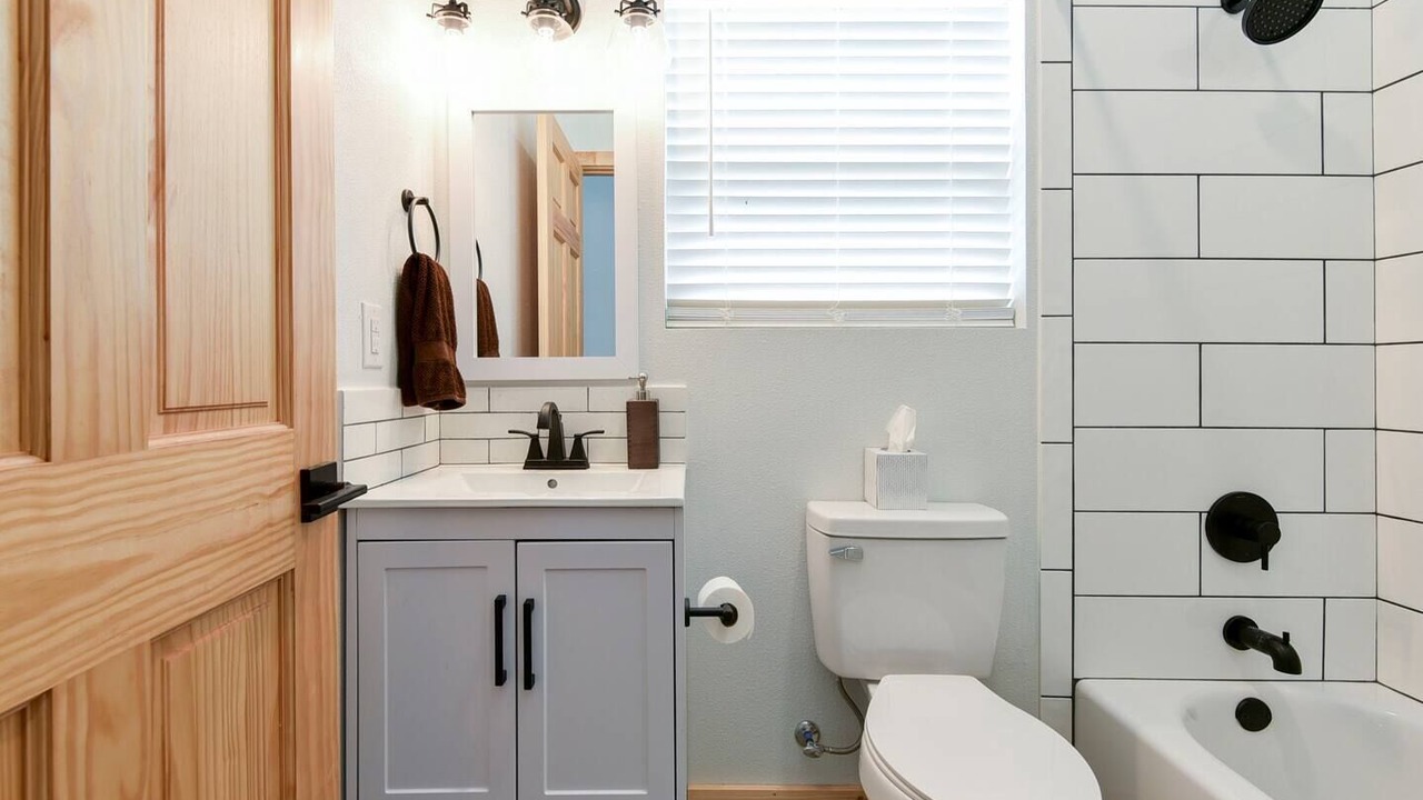 Photo of Bathroom in Golden