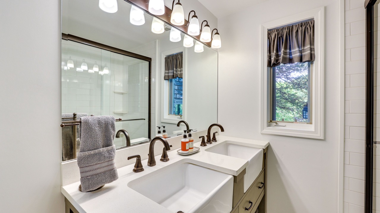 Photo of Bathroom in Sylvan Shores