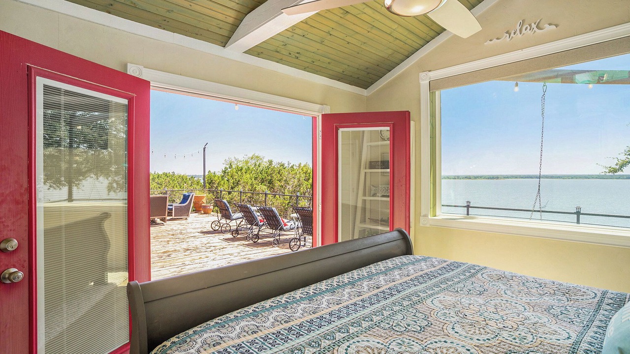 Photo of Bedroom in Whitney