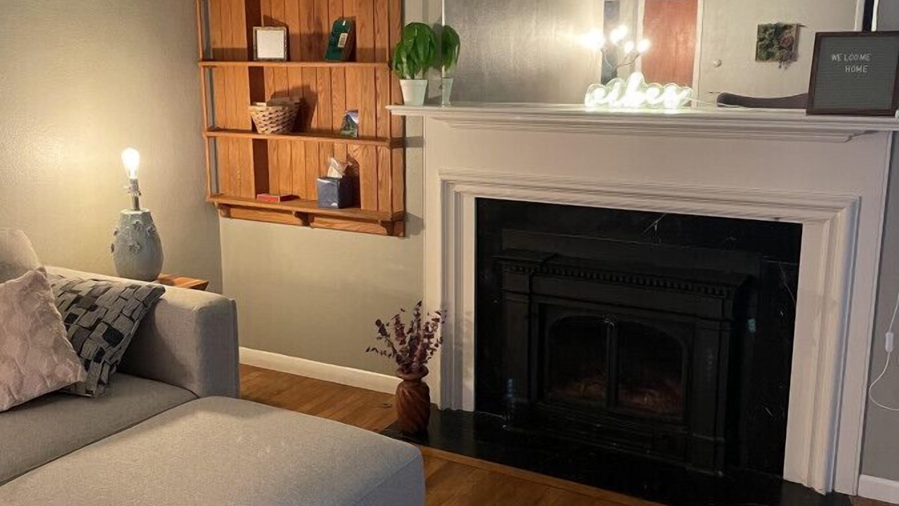 Photo of Livingroom in Champaign