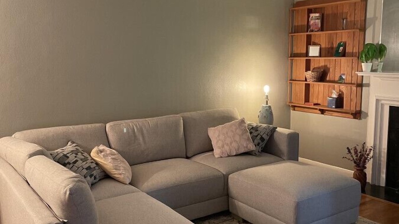 Photo of Livingroom in Champaign