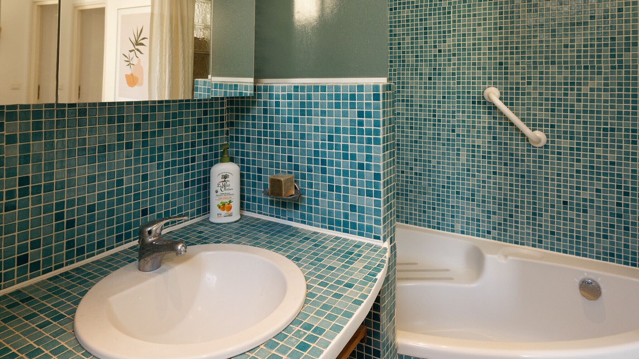 Photo of Bathroom in Comedie