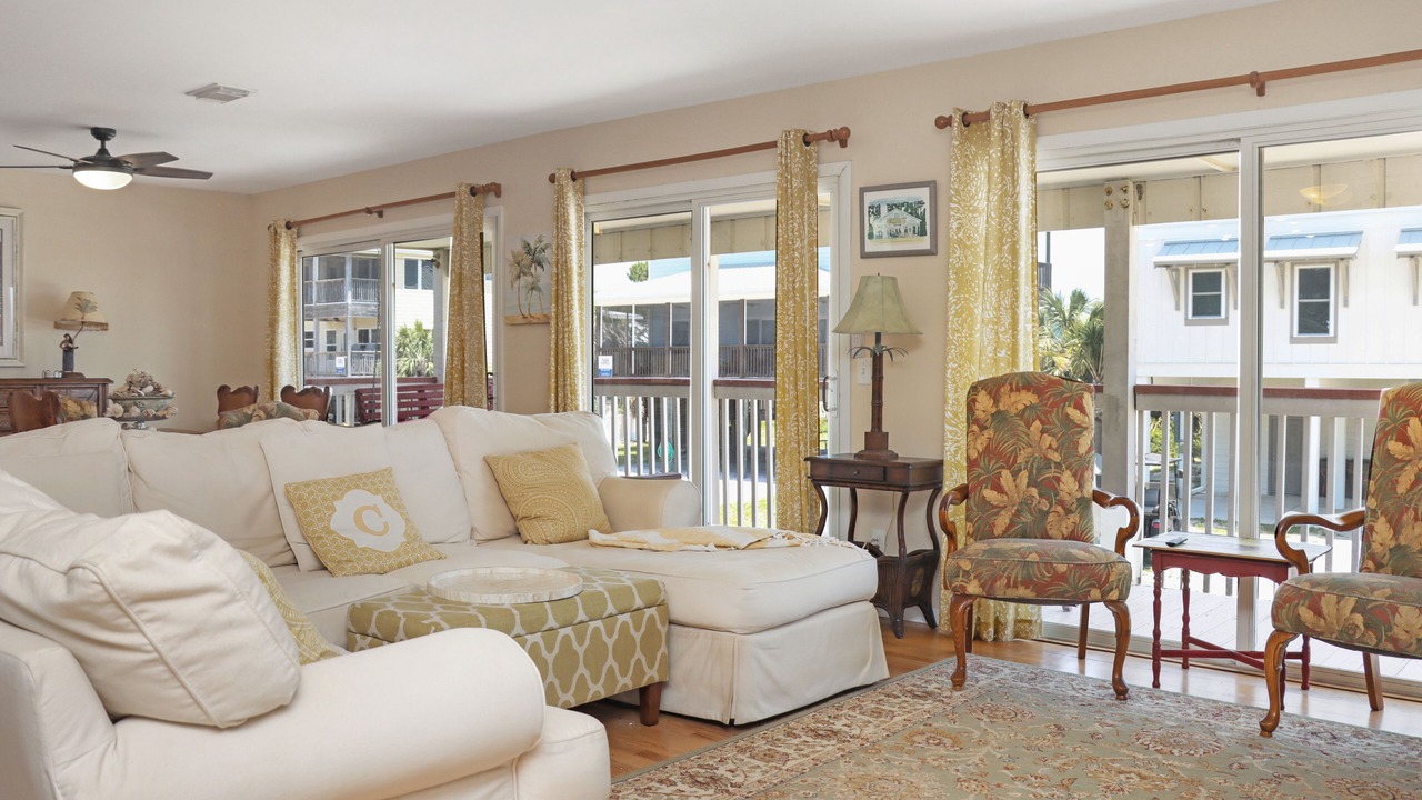 Photo of Livingroom in Indian Pass