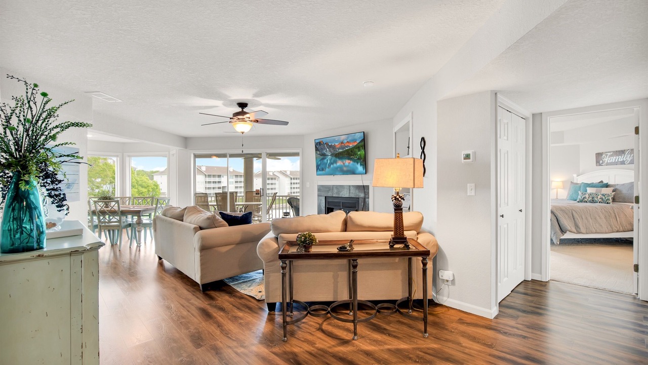Photo of Livingroom in Village of Four Seasons