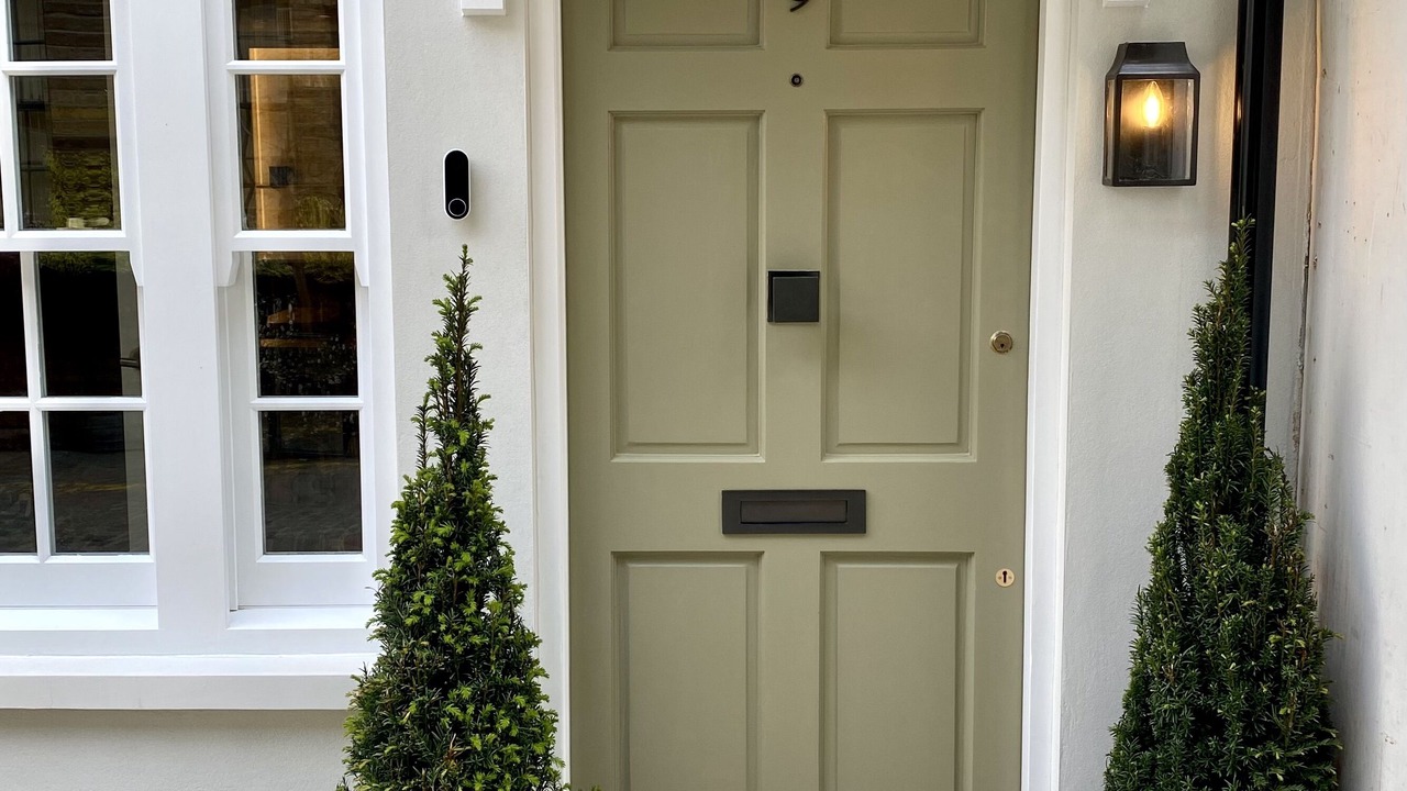 Photo of Others in Queen's Gate