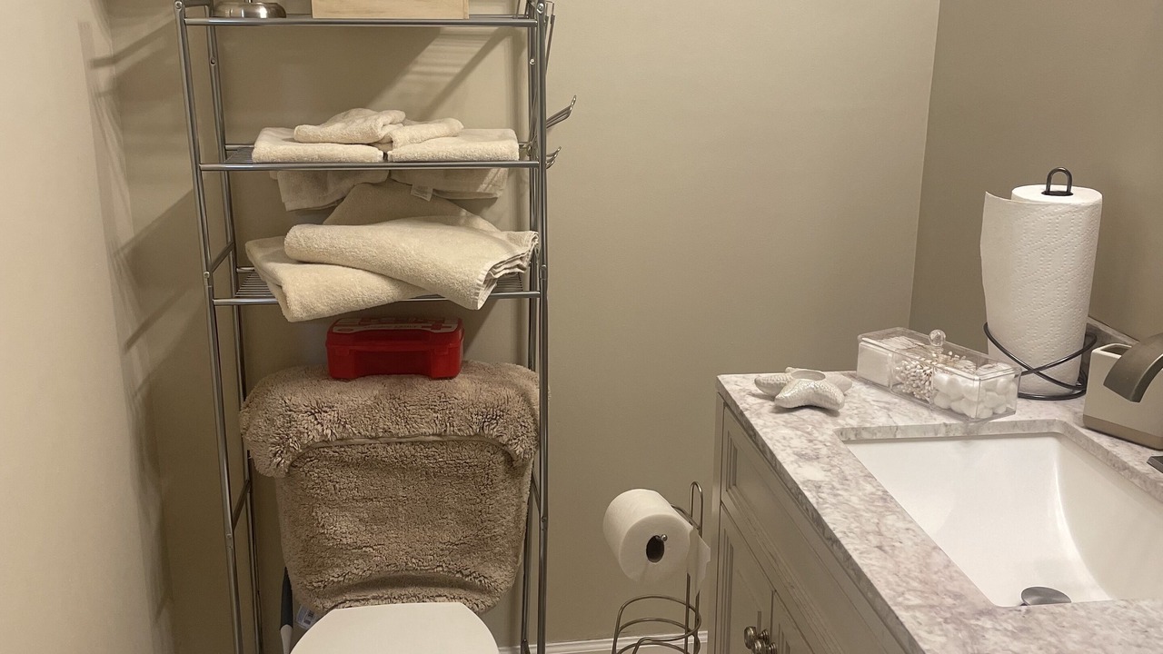 Photo of Bathroom in Ashley Oaks