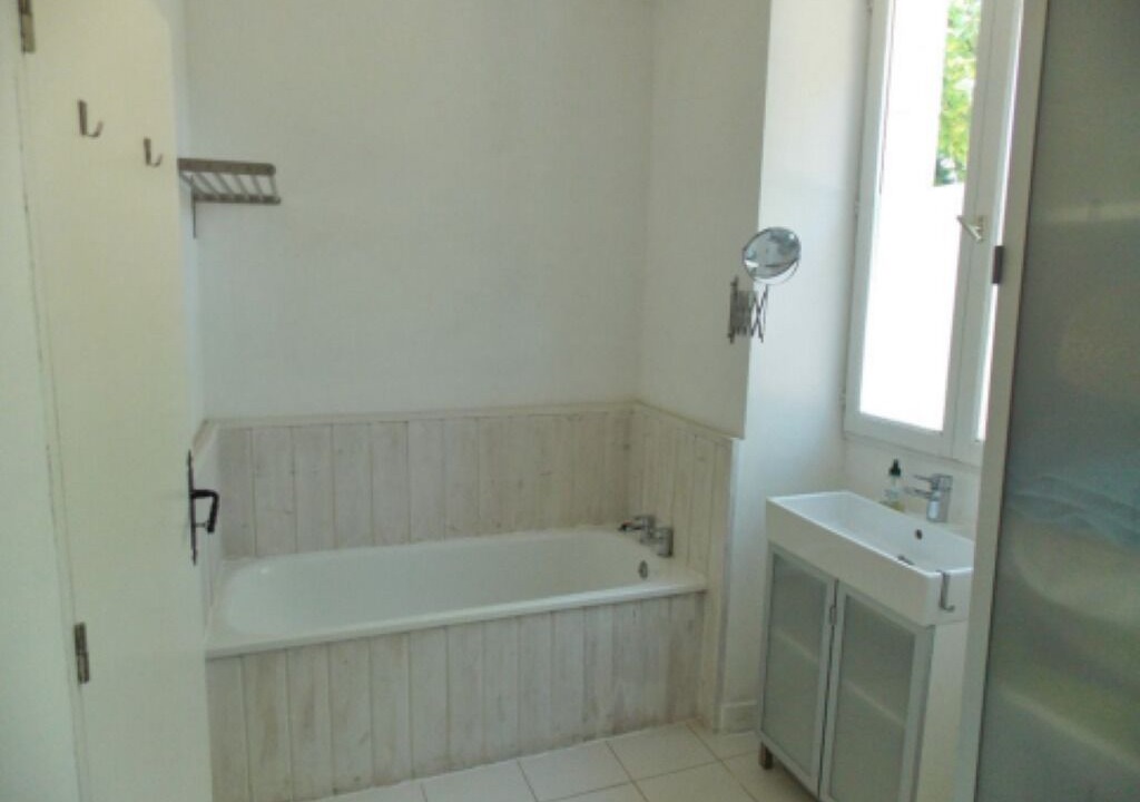 Photo of Bathroom in Maisonnais-sur-Tardoire