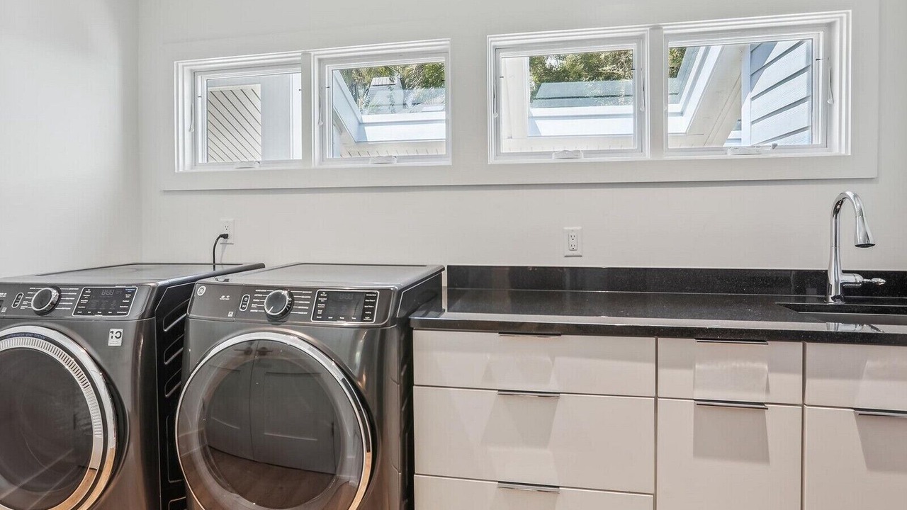 Photo of Bedroom in Beach Lagoon