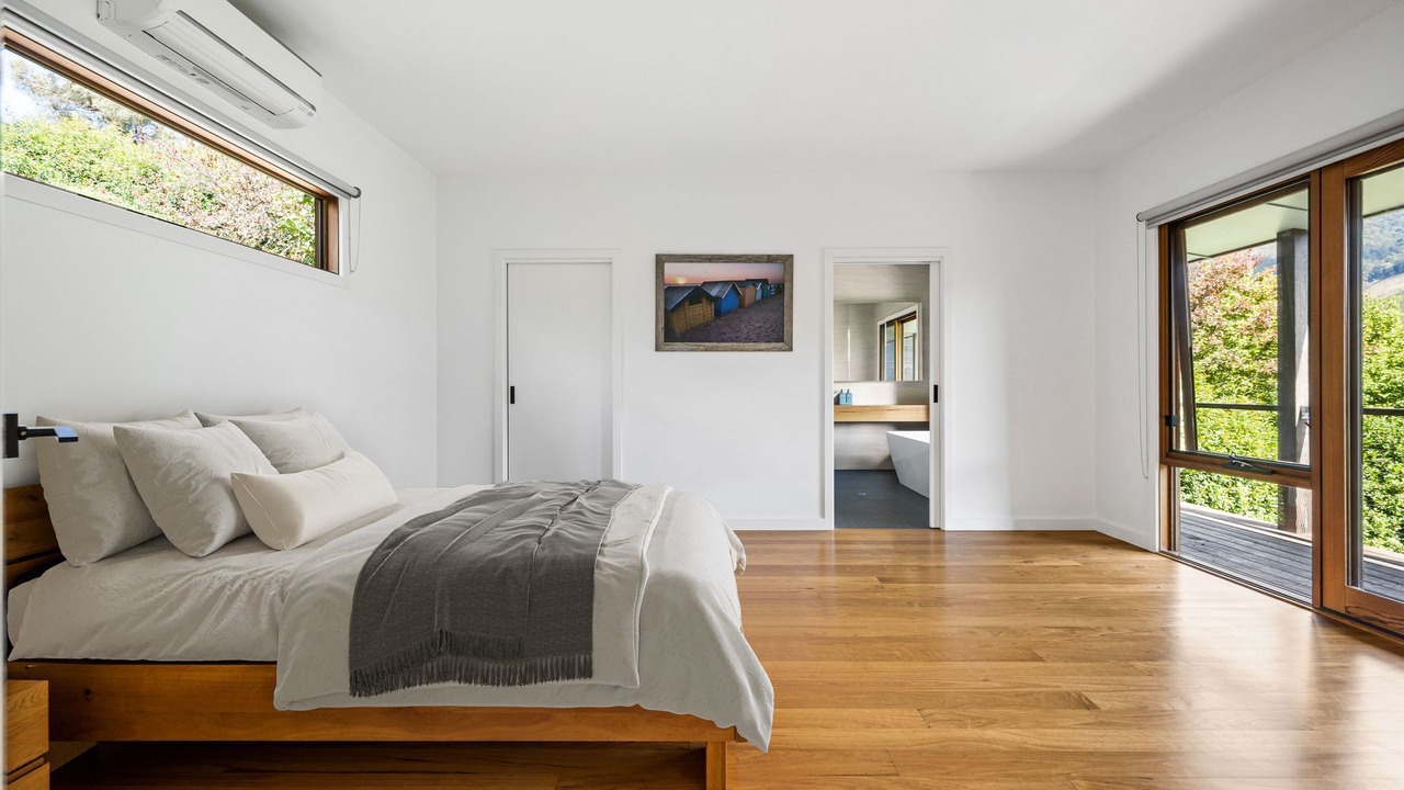 Photo of Bedroom in Wandiligong